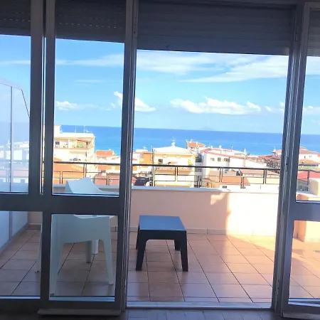 Blue Sky Apartment