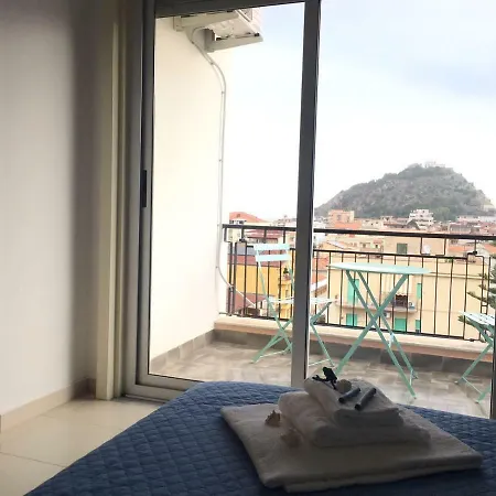 Blue Sky Apartment