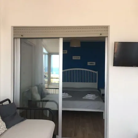 Blue Sky Apartment